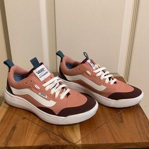 Vans Ultra Range Sneakers